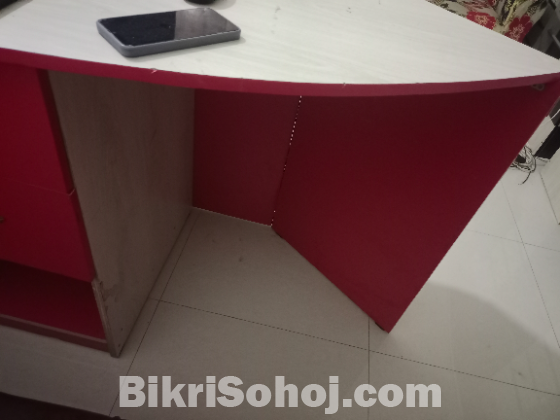 Office table